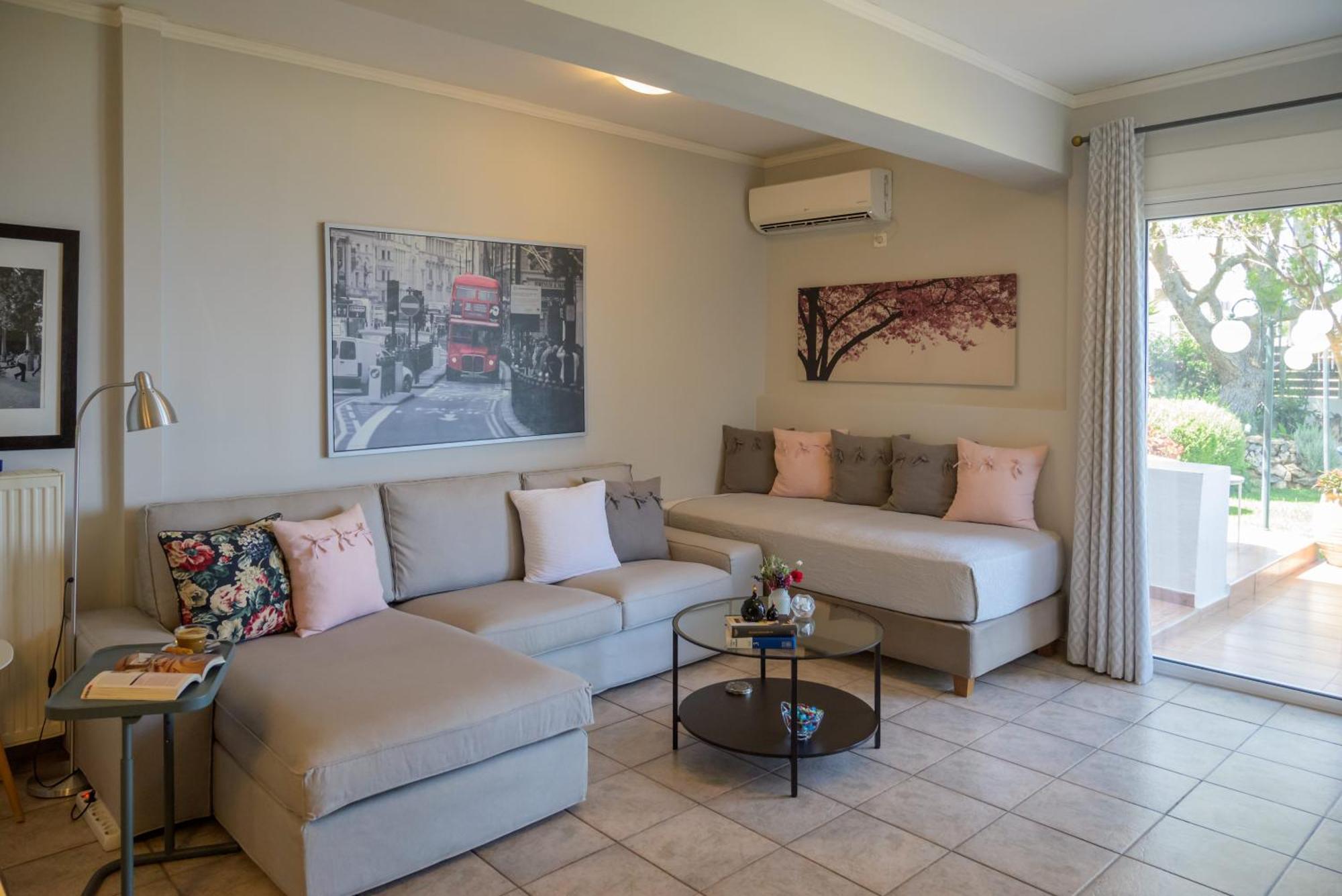 Harris Elegant House Superb View Near Airport Appartement Artemida  Buitenkant foto